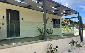 Ek Ornelakis, Luxury Country House With Jacuzzi