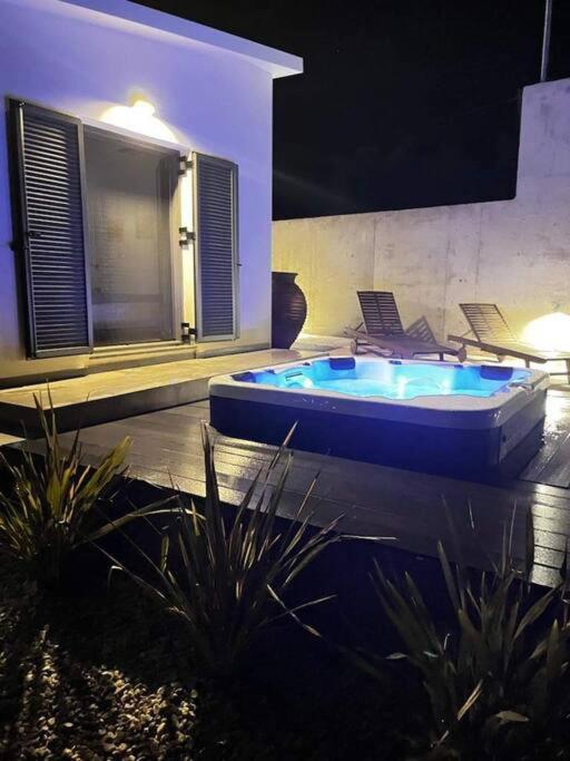 Ek Ornelakis, Luxury Country House With Jacuzzi Chania  Exterior foto